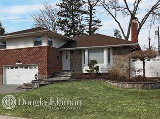 120 Ketchams Rd, Syosset, NY 11791