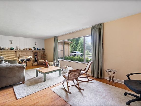 4th image of 8511 N College Ave