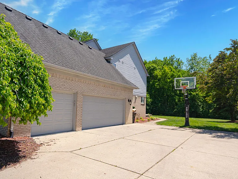 24625 Muirfield Dr — Photo 40