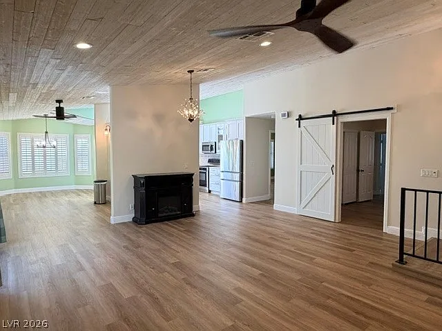 3 bed, 2.0 bath, 1642 sqft, $2,450 — Photo 4