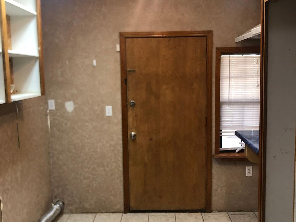 1st image of 3712 SE 11th Ave
