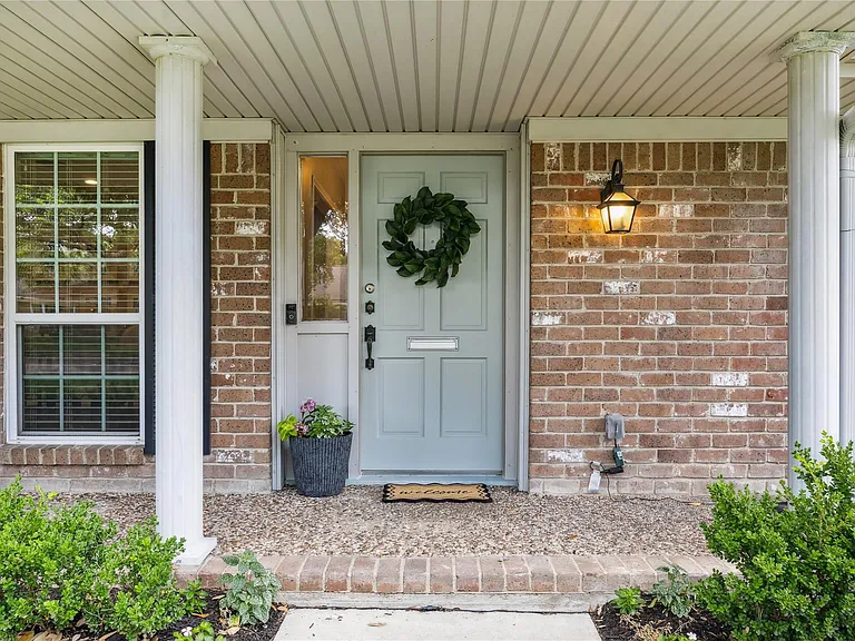 10714 Piping Rock Ln — Photo 10