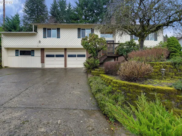 1305 NW Chikeric St, Vancouver, WA 98665
