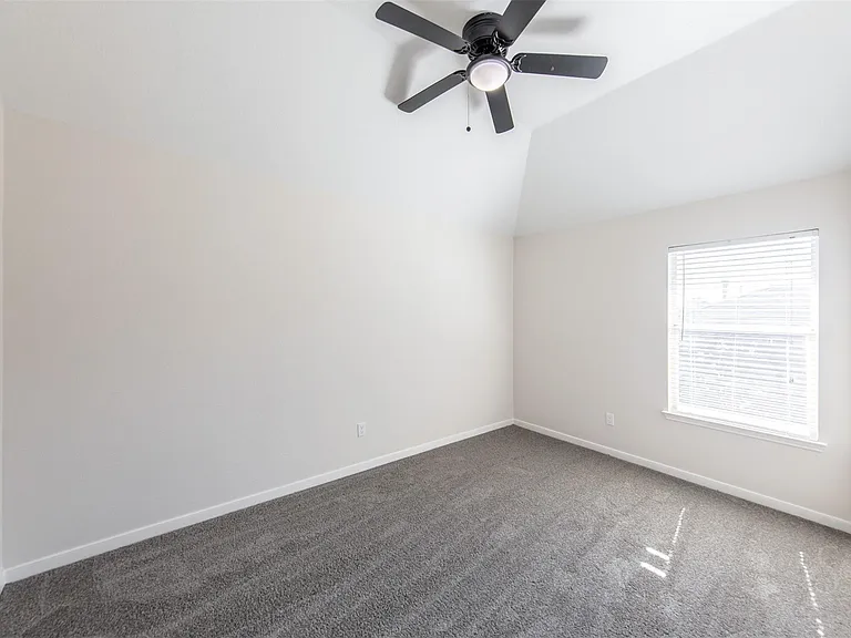 2911 Ledgeside Ct — Photo 20