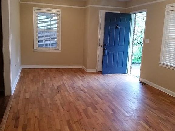 3rd image of 16 Alexander St