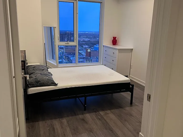 55 Duke St W #2506 — Photo 11