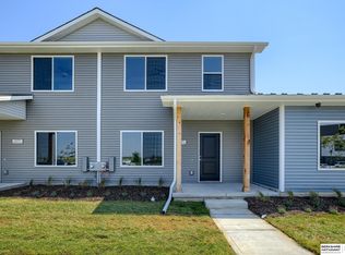 2171 Brandon Ln, Fremont, NE 68025