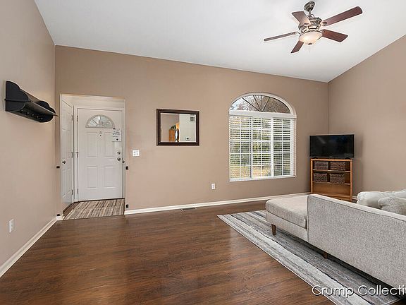 5th image of 2835 Leaf Ct