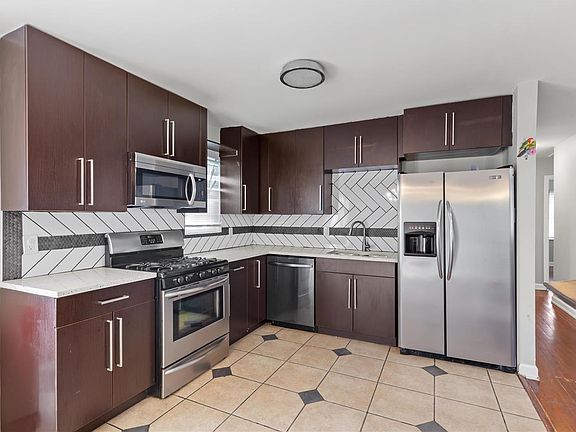 5th image of 10410 Maddox Pl