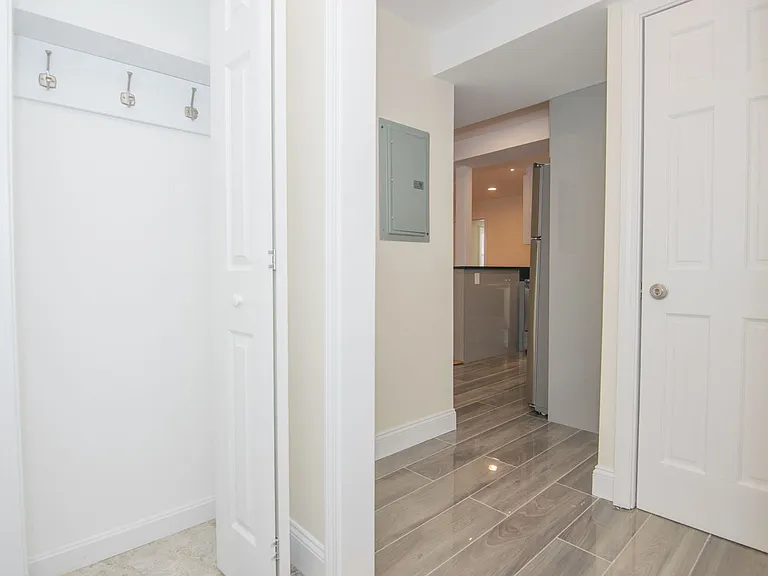 1805 Beacon St #2B — Photo 2