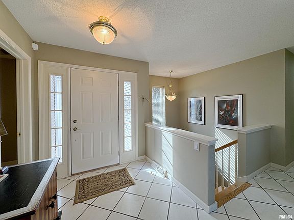 2nd image of 2831 W Willowlake Dr