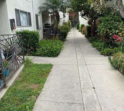 2nd image of 1959 S Shenandoah St #1
