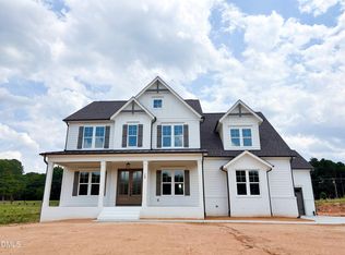 160 Broadleaf Ln, Youngsville, NC 27596