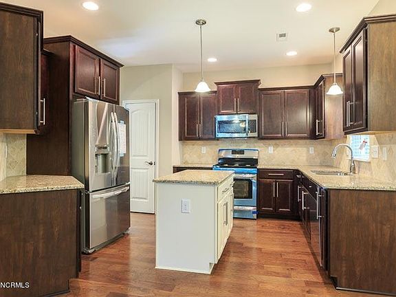 5th image of 8591 Lanvale Forest Drive NE