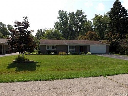 2nd image of 2567 Littletell Ave