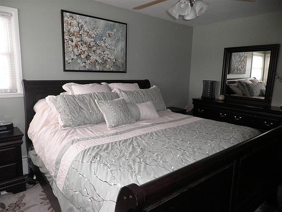 5th image of 16 Sylvia Dr