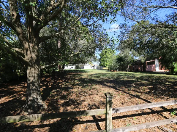 305 SE Twig Avenue, Port St Lucie, FL 34983