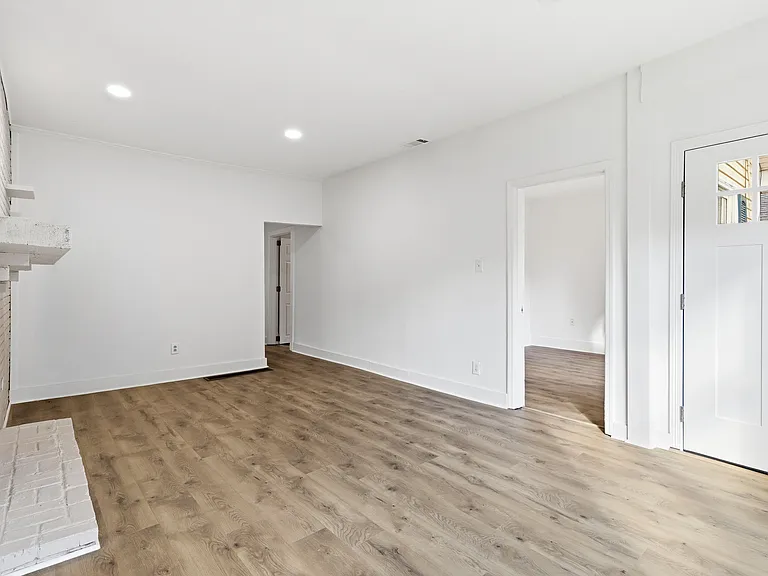 105 Marne Ave — Photo 6