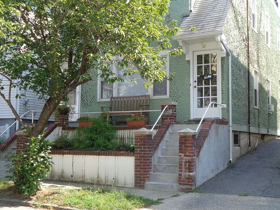 1st image of 17 S Eckar St
