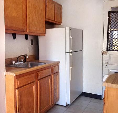 5th image of 1200 W Eddy St #1