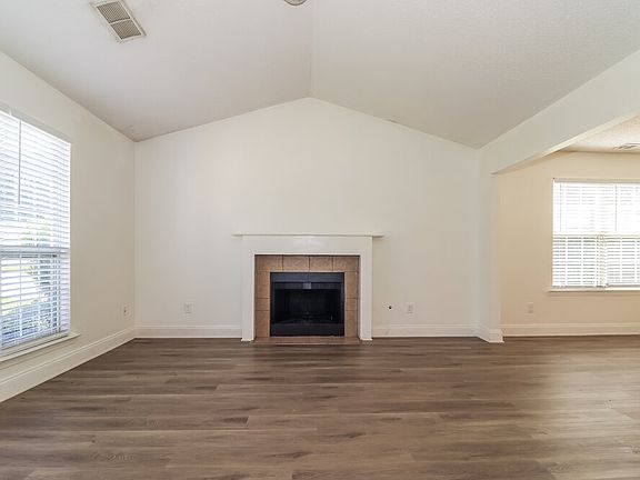 4th image of 3195 Brookfield Dr