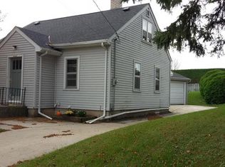 2302 S 14th St, Manitowoc, WI 54220