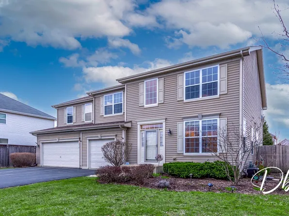 416 Cyprus Cir, Lake Villa, IL 60046