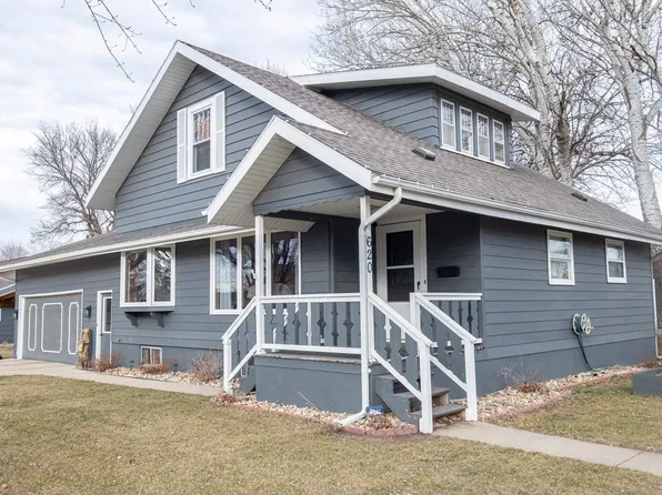 620 NW 3rd St, Madison, SD 57042