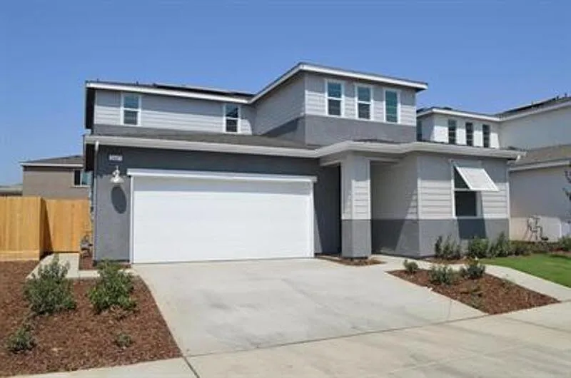 Building Photo - 2447 Quesada Dr