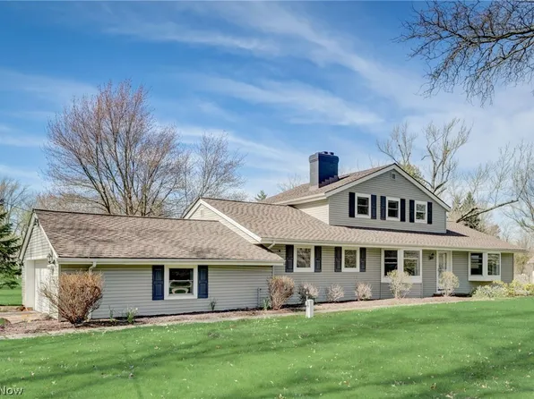 28525 Edgedale Rd, Pepper Pike, OH 44124