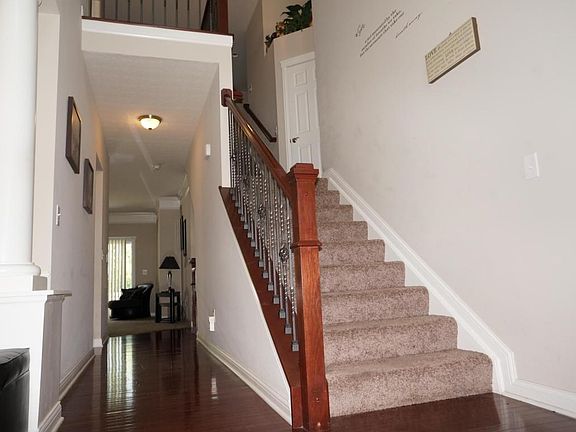 2nd image of 662 Collier Dr