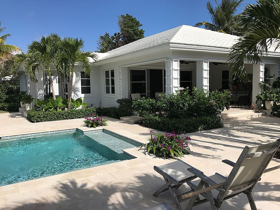 1st image of 233 Venetian Dr