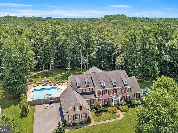 2nd image of 1816 Morning Brook Dr