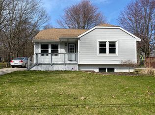 1529 Moreland St, Grand Haven, MI 49417