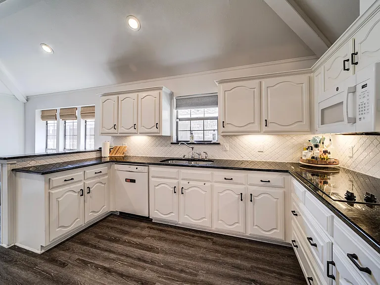 6650 Lovington Dr — Photo 7