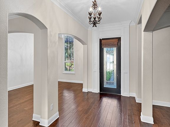 2nd image of 2909 Sutton Pl