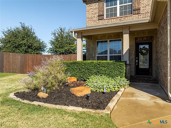3rd image of 9400 Glynhill Ct