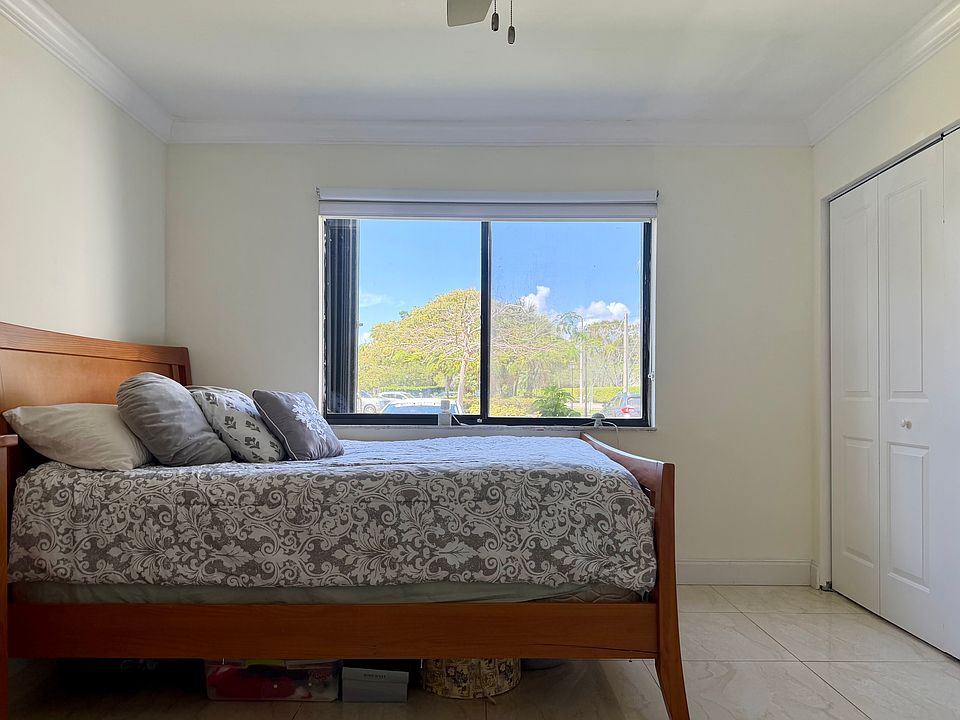 1st image of 296 Racquet Club Rd APT 103