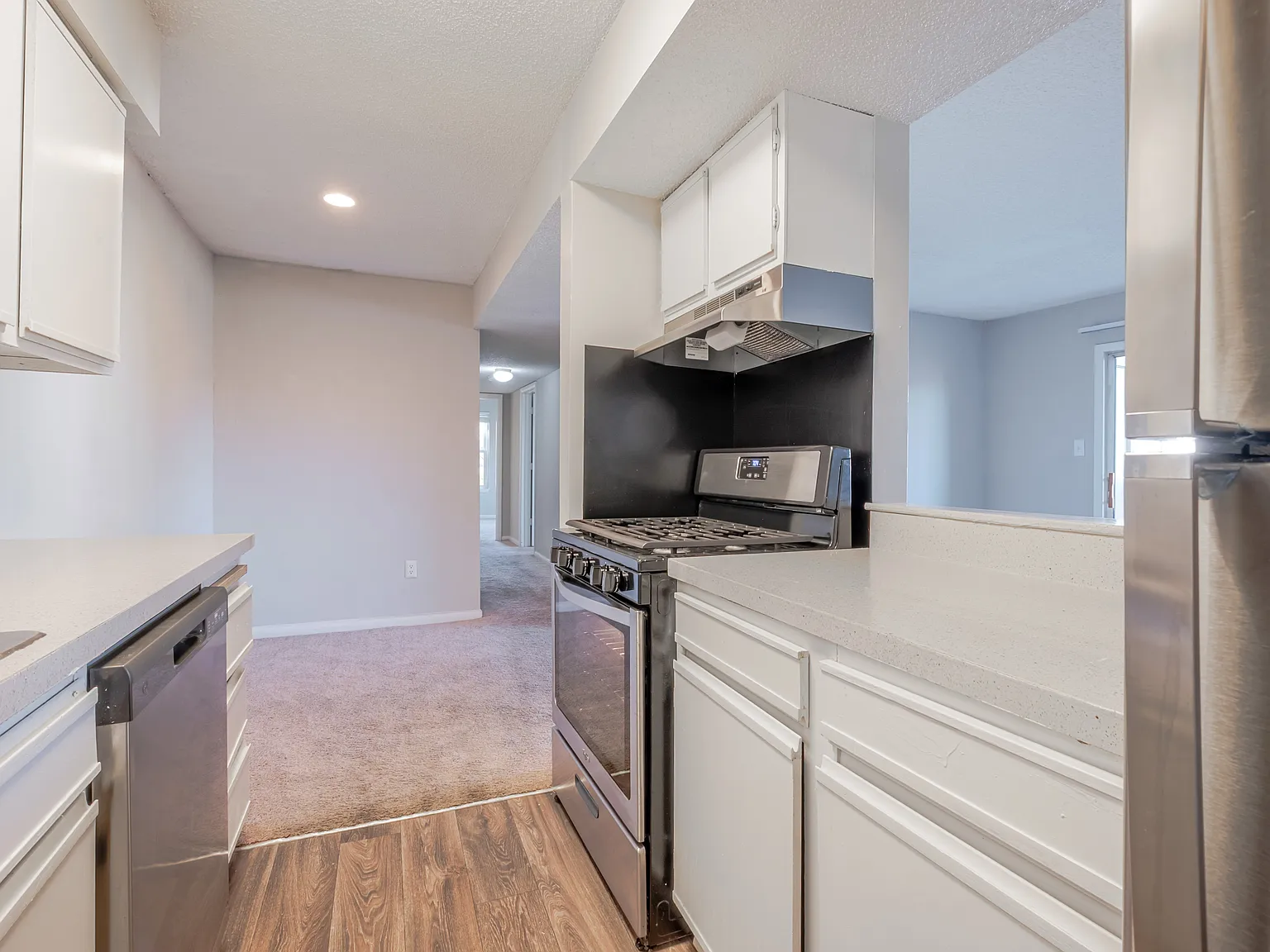 Laurel Pines — Photo 2