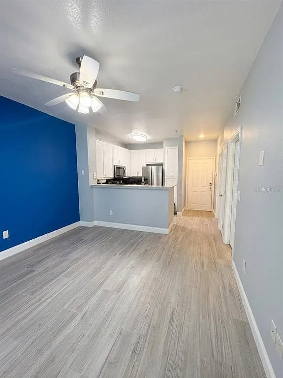 1 bed, 1.0 bath, 672 sqft, $1,950 — Photo 3