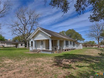 820 W Fairwinds St, Hallettsville, TX, 77964