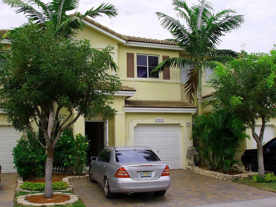 1st image of 11247 NW 57th Ln