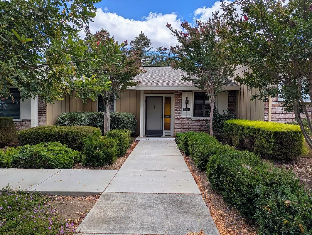 1 bed, 1.0 bath, 947 sqft, $2,800 — Photo 1