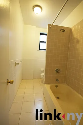 Rented by Link NY Realty | media 27