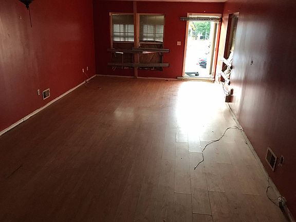 3rd image of 119 South Ave