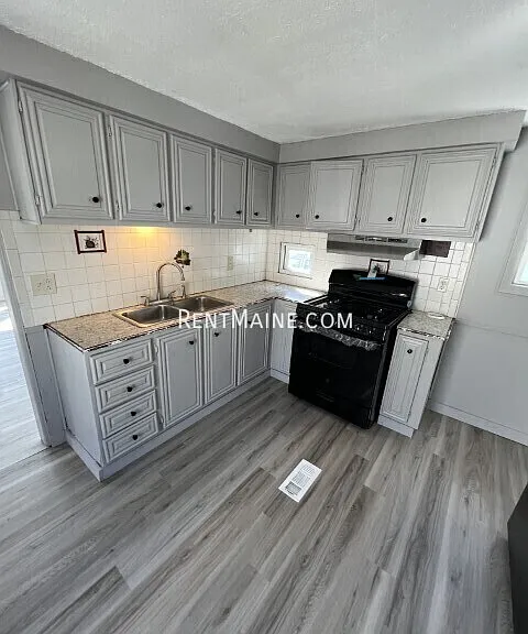 681 Main Rd N #11 — Photo 6