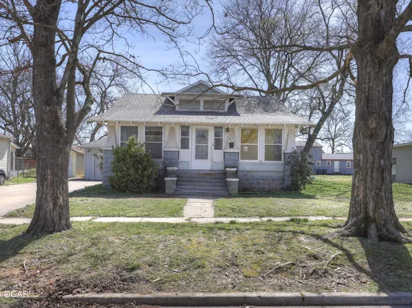 419 E 14th St, Baxter Springs, KS 66713