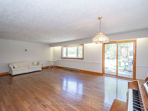 2nd image of 43 Church St S