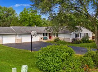 11967 Bowen Pkwy, Roscoe, IL 61073