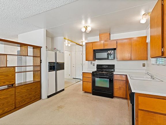 3rd image of 3658 Fallis Cir